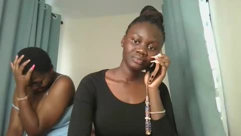 queen online show from 09/23/25, 01:03