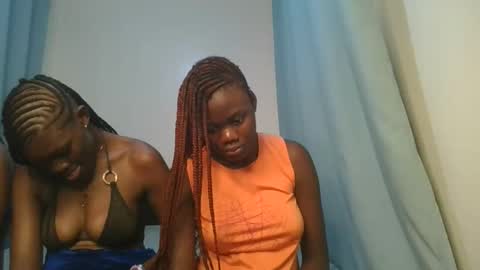 queen online show from 12/21/25, 10:55