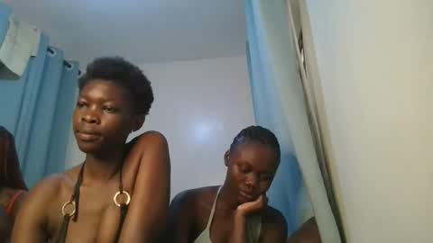 queen online show from 03/25/26, 10:32