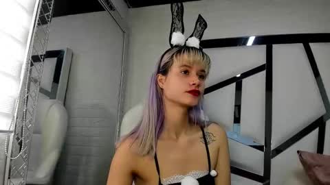 Snapshot of barbieambarx chatting on 10/28/25, 01:58 Barbie online show from 10/28/25, 01:58