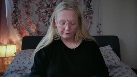 barbiegirl966 online show from 05/19/26, 08:42