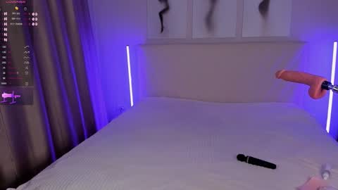  Emma online show from 10/26/25, 07:53