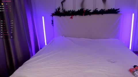  Emma online show from 12/21/25, 07:43