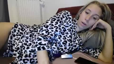 Lena online show from 12/10/24, 07:43