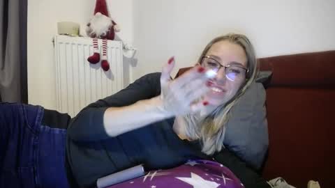 Lena online show from 12/21/24, 06:23