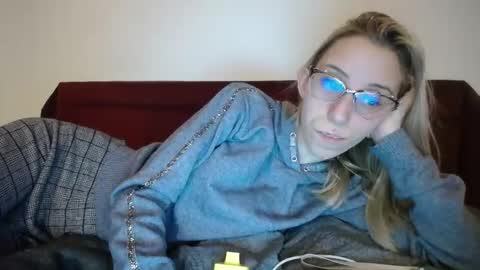 Lena online show from 02/08/25, 07:49