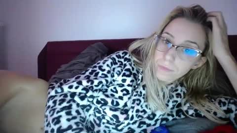 Lena online show from 02/27/25, 12:23