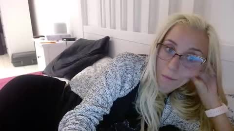 Lena online show from 09/14/25, 05:34