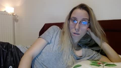 Snapshot of barelylegalblondy chatting on 02/15/26, 05:20 Lena online show from 02/15/26, 05:20