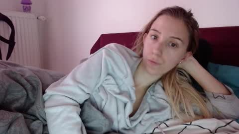 Lena online show from 03/11/26, 07:47