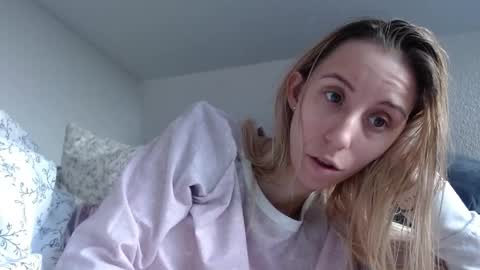 Lena online show from 04/08/26, 09:42