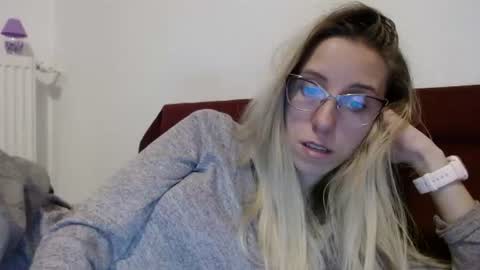 Snapshot of barelylegalblondy chatting on 06/13/26, 06:50 Lena online show from 06/13/26, 06:50