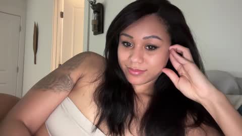 chicka online show from 02/08/25, 03:52