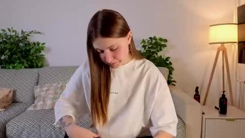 Elise online show from 11/30/25, 01:09