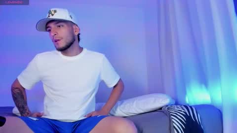 Bruce  online show from 12/04/25, 06:34