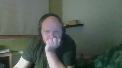 Snapshot of bart_poland chatting on 02/08/26, 12:25 bart_poland online show from 02/08/26, 12:25