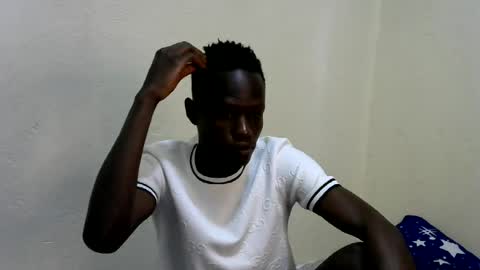 Snapshot of bashlouis1 chatting on 06/18/26, 05:41 bashlouis1 online show from 06/18/26, 05:41