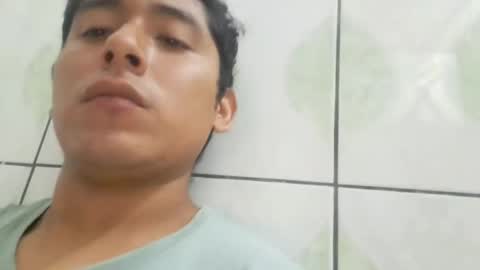 Snapshot of basic2001 chatting on 02/01/25, 01:02 Marcos online show from 02/01/25, 01:02