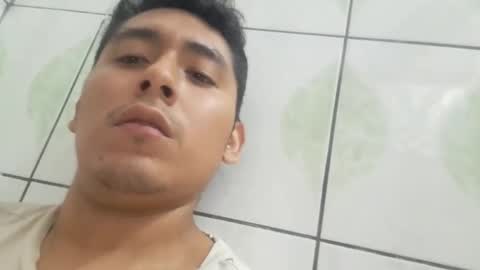 Snapshot of basic2001 chatting on 10/10/25, 12:42 Marcos online show from 10/10/25, 12:42