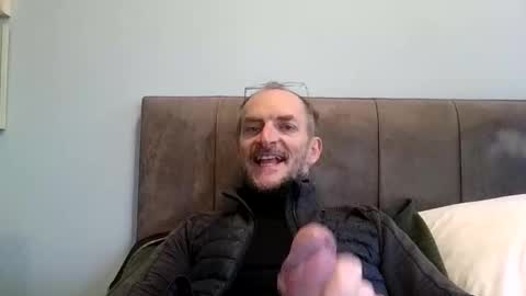 basiccamguy online show from 11/17/25, 01:50