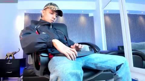 Basthiian online show from 12/18/25, 07:42