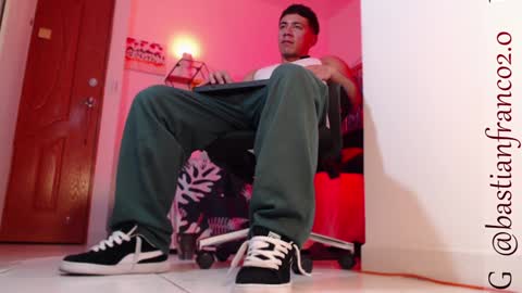 Bastian Independent Model online show from 12/10/24, 12:28