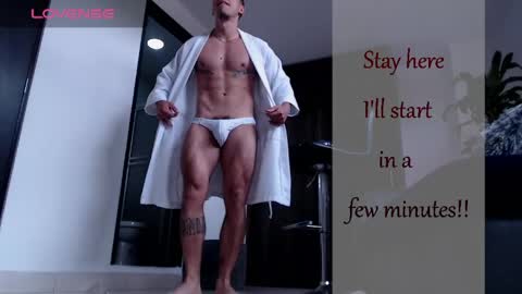 Snapshot of bastian_franco01 chatting on 06/06/26, 04:12 Bastian Independent Model online show from 06/06/26, 04:12