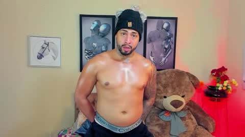 Snapshot of bastian_jones1 chatting on 01/30/25, 10:29 bastian_jones1 online show from 01/30/25, 10:29