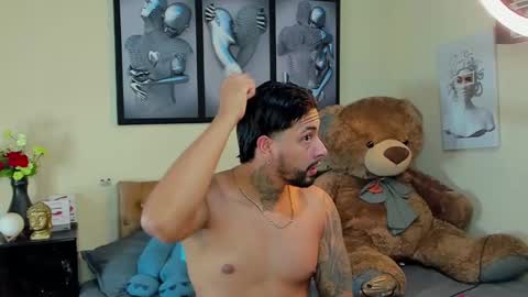 Snapshot of bastian_jones1 chatting on 02/16/25, 10:21 bastian_jones1 online show from 02/16/25, 10:21