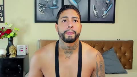 Snapshot of bastian_jones1 chatting on 02/23/25, 11:04 bastian_jones1 online show from 02/23/25, 11:04