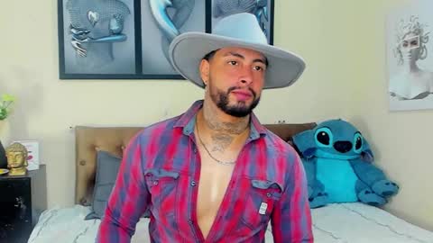 Snapshot of bastian_jones1 chatting on 03/11/25, 01:05 bastian_jones1 online show from 03/11/25, 01:05