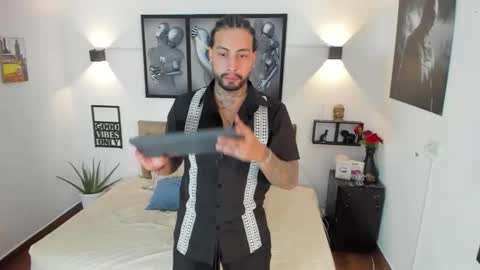 Snapshot of bastian_jones1 chatting on 10/19/25, 06:47 bastian_jones1 online show from 10/19/25, 06:47