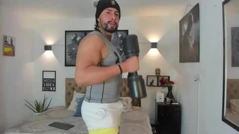 bastian_jones1 online show from 11/07/25, 05:35