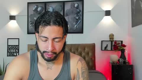 bastian_jones1 online show from 11/17/25, 01:39