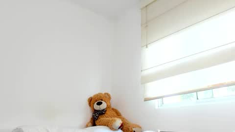 Bastian Maalouf  online show from 12/15/25, 04:11