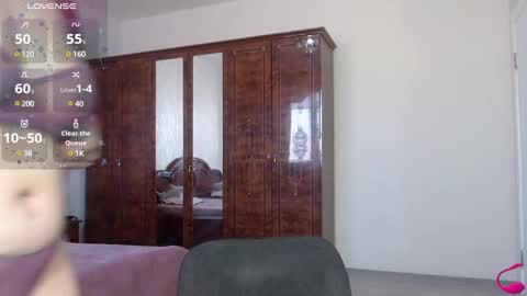 Lara online show from 12/23/24, 05:06