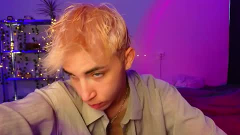 mett online show from 09/09/25, 09:20