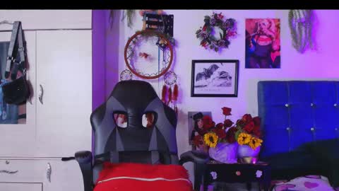    online show from 11/17/25, 01:39