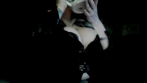 Snapshot of batstarial chatting on 12/16/25, 11:43 Audrey online show from 12/16/25, 11:43