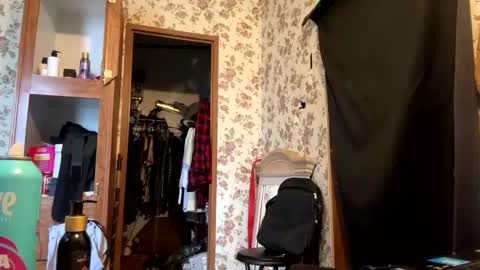 battlewolfxx online show from 12/24/24, 03:47