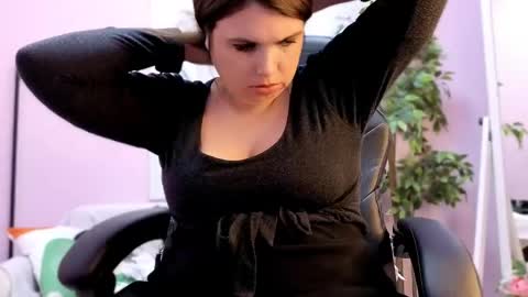 battymoll online show from 04/16/26, 09:39