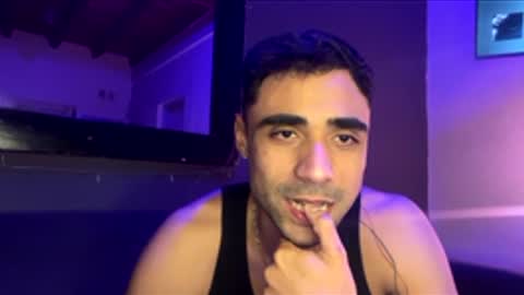 Snapshot of bauti220242 chatting on 06/06/26, 02:38 bauti220242 online show from 06/06/26, 02:38