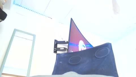 Snapshot of bayoletsweett chatting on 01/07/25, 06:45  deivid  online show from 01/07/25, 06:45