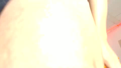 Snapshot of bayoletsweett chatting on 10/29/25, 04:53  deivid  online show from 10/29/25, 04:53