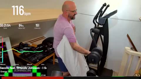 Snapshot of bazzz_8 chatting on 10/25/25, 05:40 bazzz_8 online show from 10/25/25, 05:40