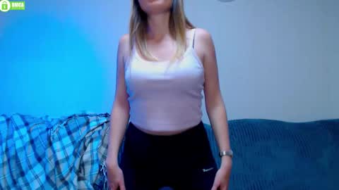 Snapshot of bb__bonami_ chatting on 10/08/25, 03:31 bb__bonami_ online show from 10/08/25, 03:31