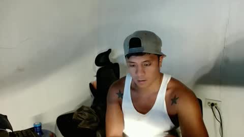 Snapshot of bb_johs07 chatting on 05/15/26, 04:25 josh online show from 05/15/26, 04:25