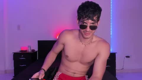 Valentino online show from 01/22/25, 12:38