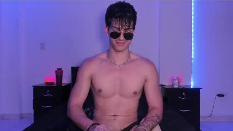 Valentino online show from 01/27/25, 12:12