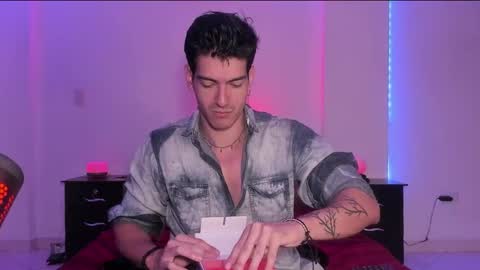 Valentino online show from 03/02/25, 01:04